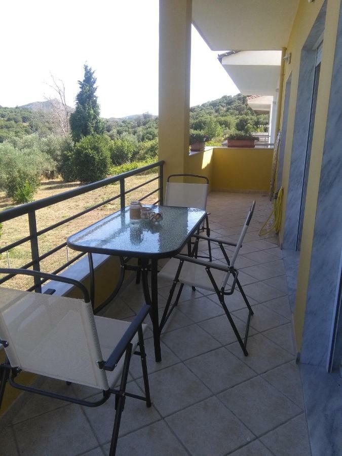 Martha'S Villa Nea Iraklitsa Exterior foto